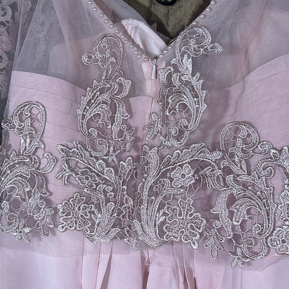 Lace chiffon wedding guest dress Brand: Jaeden - Picture 5 of 7